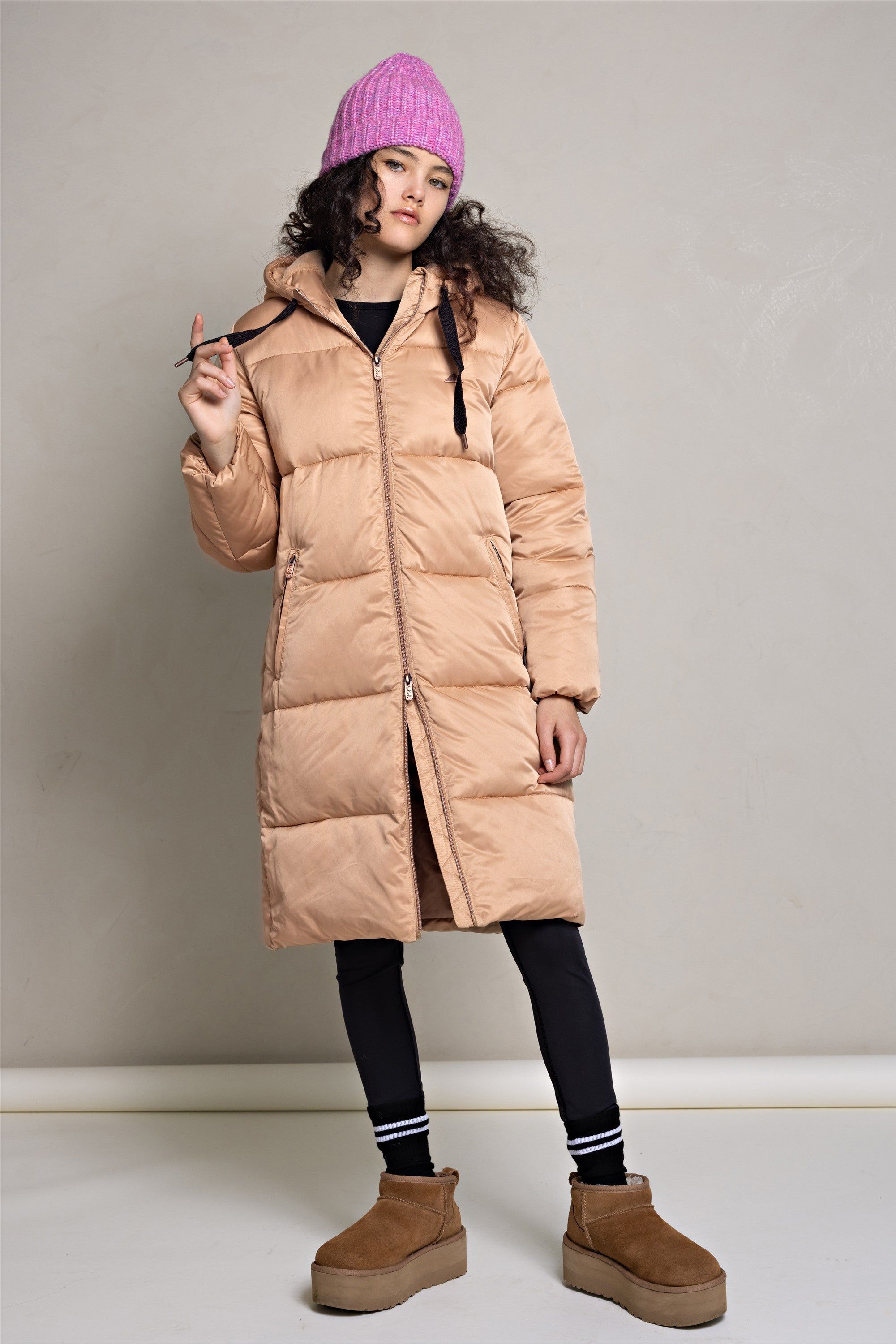 Baggo Lange Puffer Jas met Capuchon Beige Goud